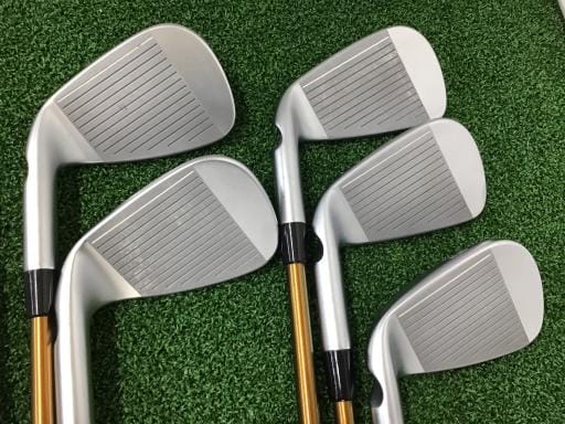 ���T�O�O�@�T�r�i���{���F�T�{�Z�b�g�j