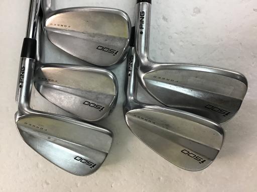 ���T�O�O�@�T�r�i���{���F�T�{�Z�b�g�j