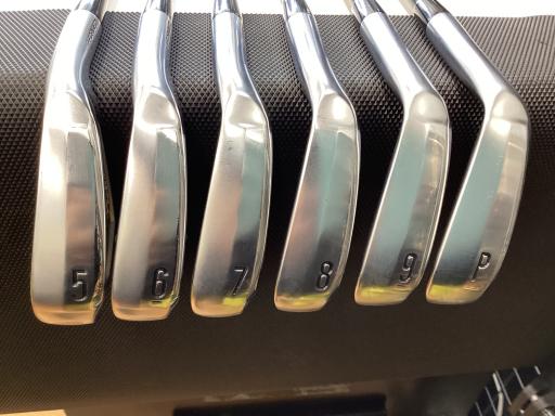 ＳＲＩＸＯＮ　ＺＸｉ５　６Ｓ