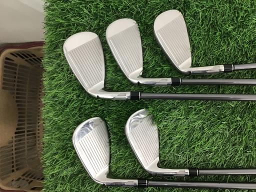 rhl@l`w@@Tri{FT{Zbgj