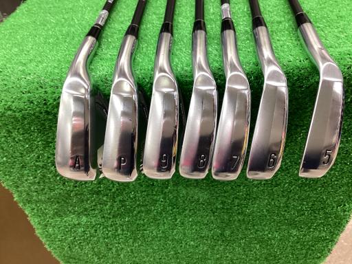 ＳＲＩＸＯＮ　ＺＸｉ５　８Ｓ