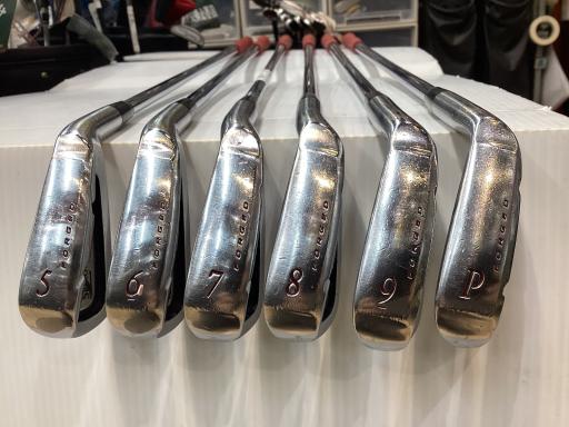 �r�q�h�w�n�m�@�y�T�Q�T�@�@�U�r�i���{���F�U�{�Z�b�g�j