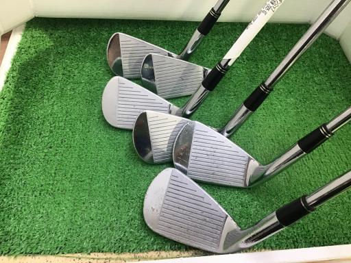 rqhwnm@yXQT@@Uri{FU{Zbgj