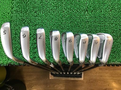 ���c�@�A�C�A���@�W�r�i���{���F�W�{�Z�b�g�j