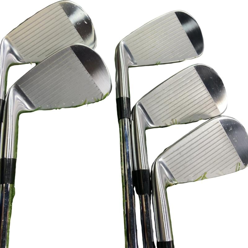 �a�q�h�c�f�d�r�s�n�m�d�@�Q�Q�Q�b�a�{�@�U�r�i���{���F�T�{�Z�b�g�j