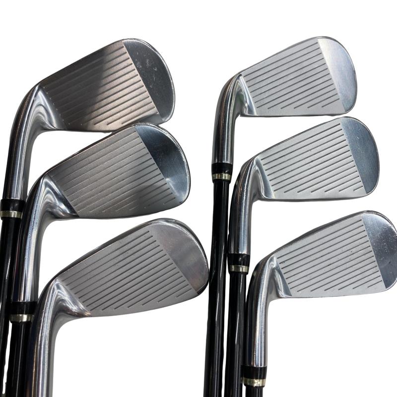 �s���������������@�u�f�R�@�U�r�i���{���F�U�{�Z�b�g�j