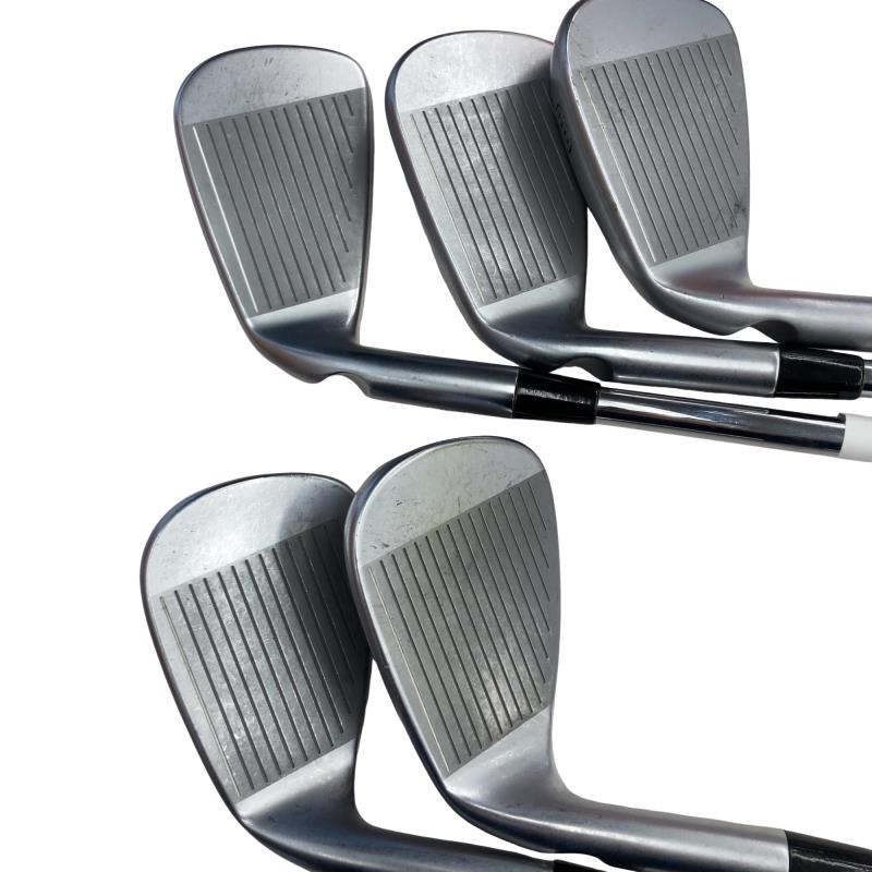 ���T�O�O�@�T�r�i���{���F�T�{�Z�b�g�j