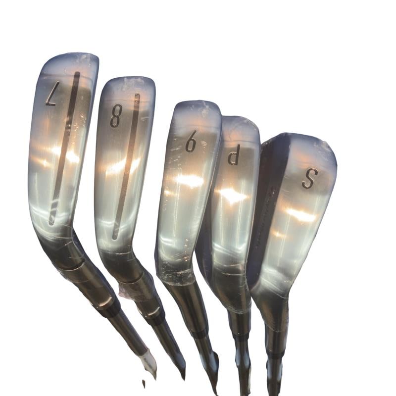 �p���@�@�T�r�@���f�B�[�X�i���{���F�T�{�Z�b�g�j