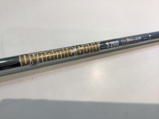 i`vr@q`v@NbL@TU°^PO°r