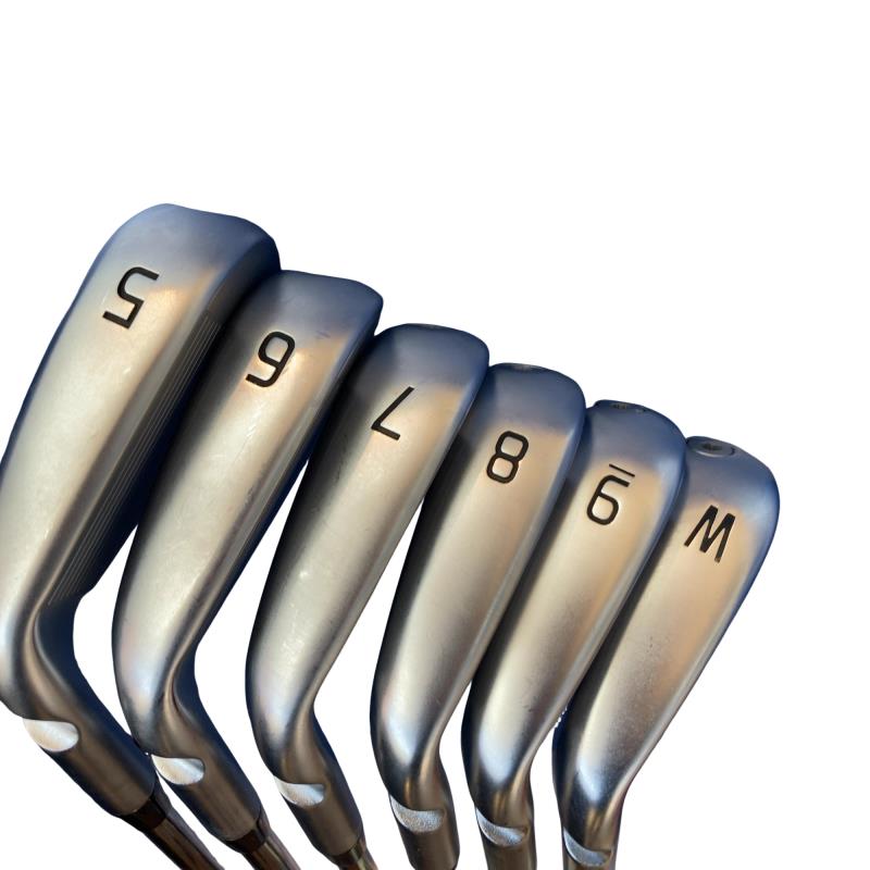 ���T�R�O�@�U�r�i���{���F�U�{�Z�b�g�j