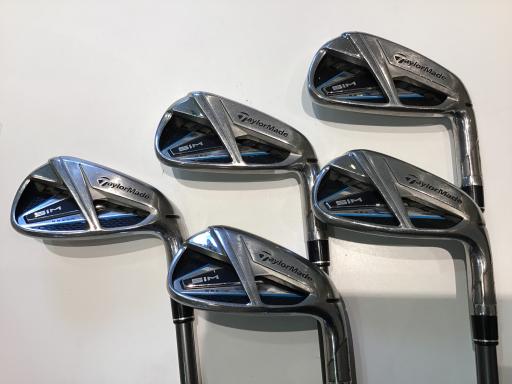 rhl@l`w@@Tri{FT{Zbgj