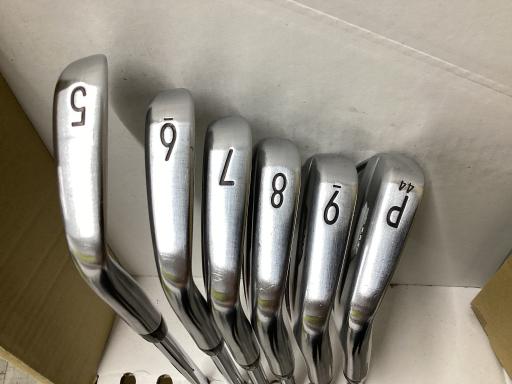 �s���������������@�s�P�O�O�r�i�Q�O�Q�P�j�@�U�r�i���{���F�U�{�Z�b�g�j