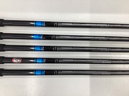 rhl@l`w@@Tri{FT{Zbgj