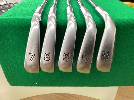 ���T�O�O�@�T�r�i���{���F�T�{�Z�b�g�j