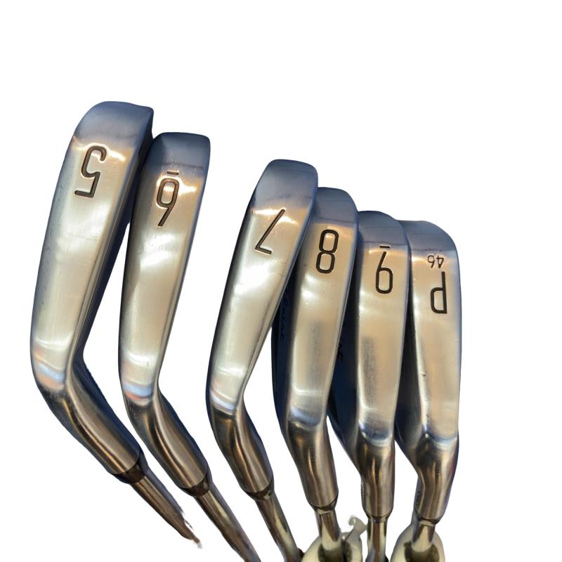 �s���������������@�s�P�O�O�i�Q�O�Q�R�j�@�U�r�i���{���F�U�{�Z�b�g�j