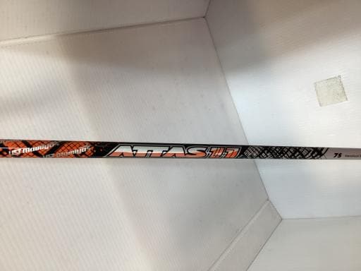 �q�������q���@�q�����@�u�@�u�Q�@�e�v�@�R�v