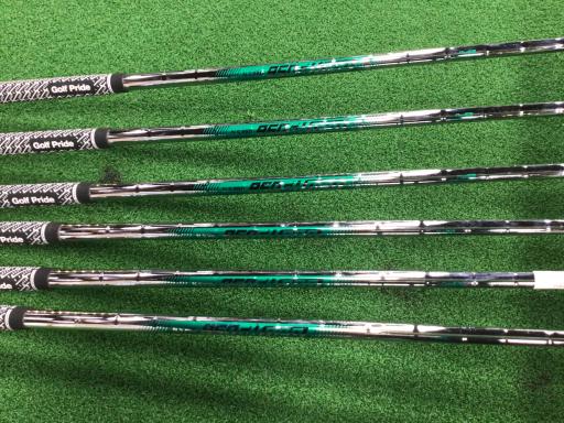 ���T�R�O�@�U�r�i���{���F�U�{�Z�b�g�j