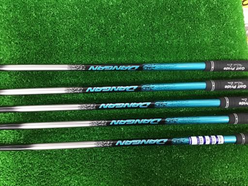 c`mf`m@V@Tri{FT{Zbgj