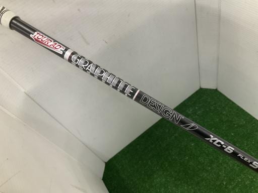 �q�������q���@�q�����@�u�@�u�Q�@�e�v�@�T�v