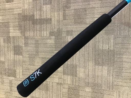 Ｓ７Ｋ　ＳＴＡＮＤ　ＡＬＯＮＥ　３４インチ