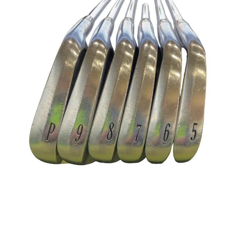 �r�q�h�w�n�m�@�y�|�e�n�q�f�d�c�@�U�r�i���{���F�U�{�Z�b�g�j