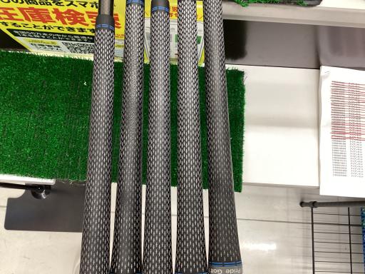 rhl@l`w@@Tri{FT{Zbgj