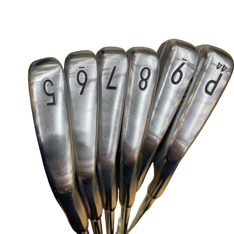 �s���������������@�s�P�O�O�r�i�Q�O�Q�P�j�@�U�r�i���{���F�U�{�Z�b�g�j