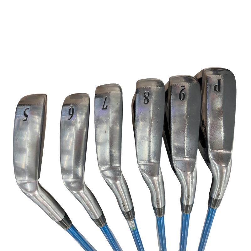 �r�q�h�w�n�m�@�y�T�S�T�@�@�U�r�i���{���F�U�{�Z�b�g�j