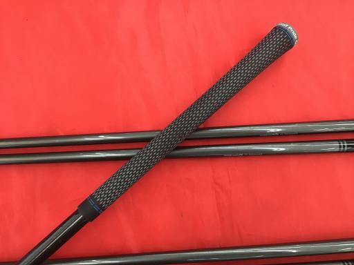 rhl@l`w@@Tri{FT{Zbgj