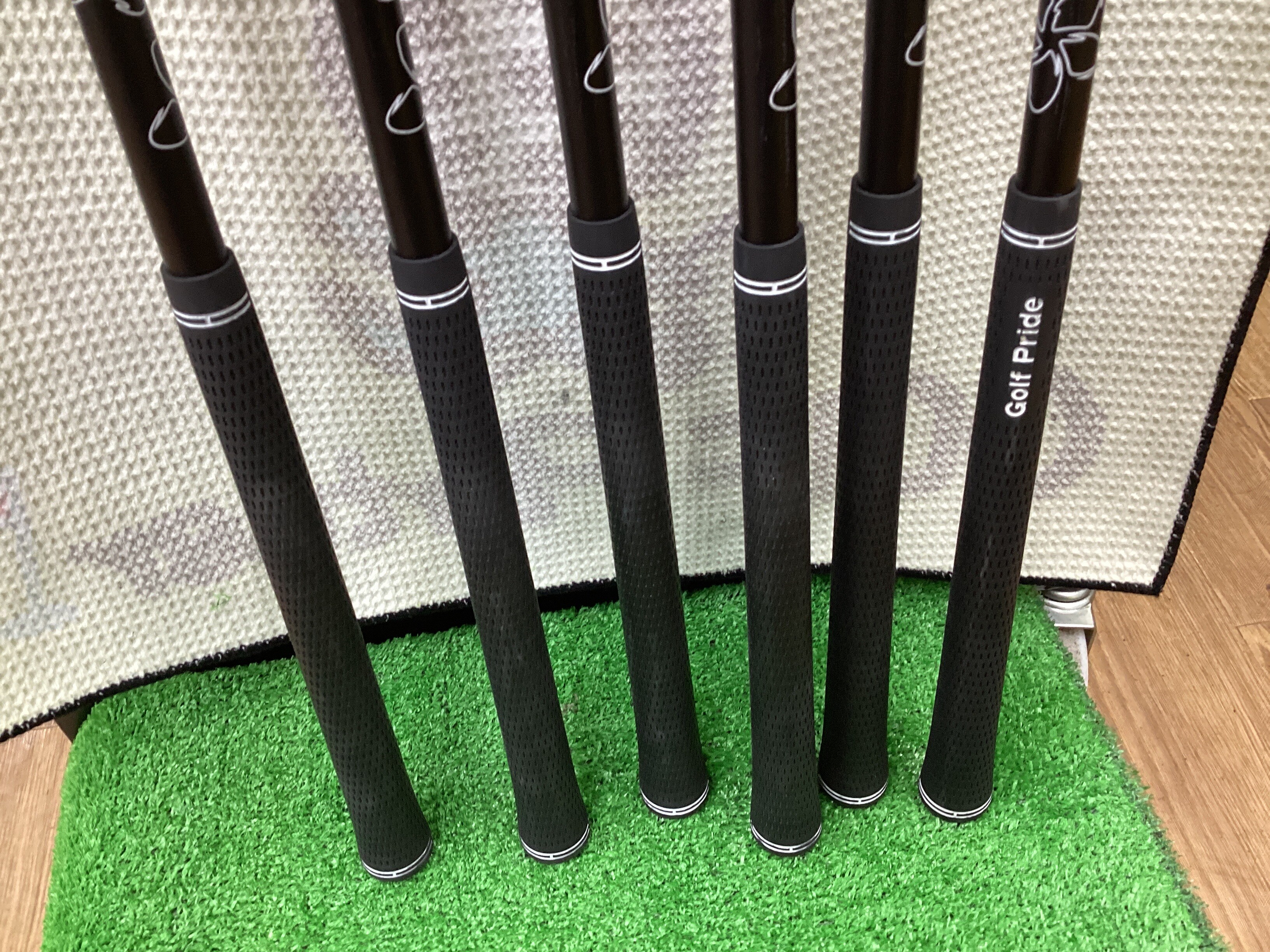 rqhwnm@ywT@Uri{FU{Zbgj