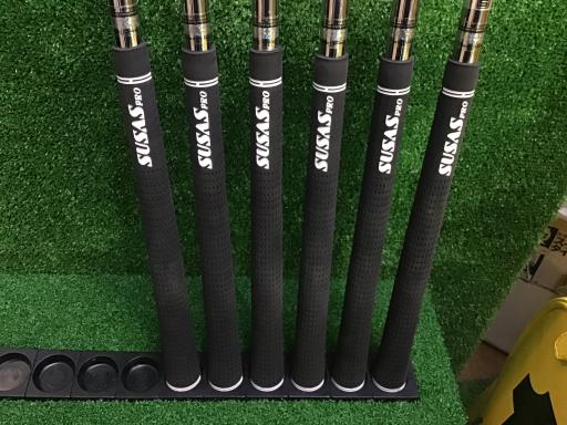 rqhwnm@yXQT@@Uri{FU{Zbgj