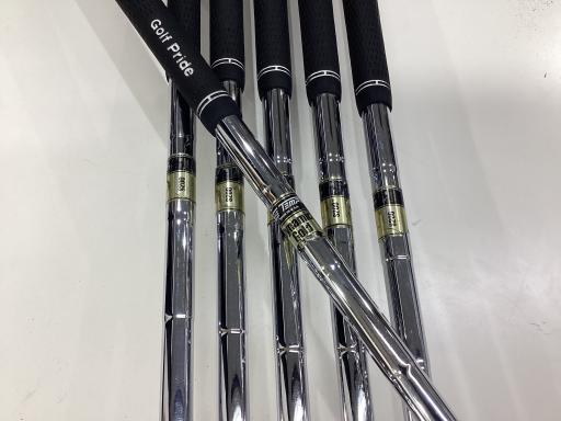 rqhwnm@yVQT@@Uri{FU{Zbgj