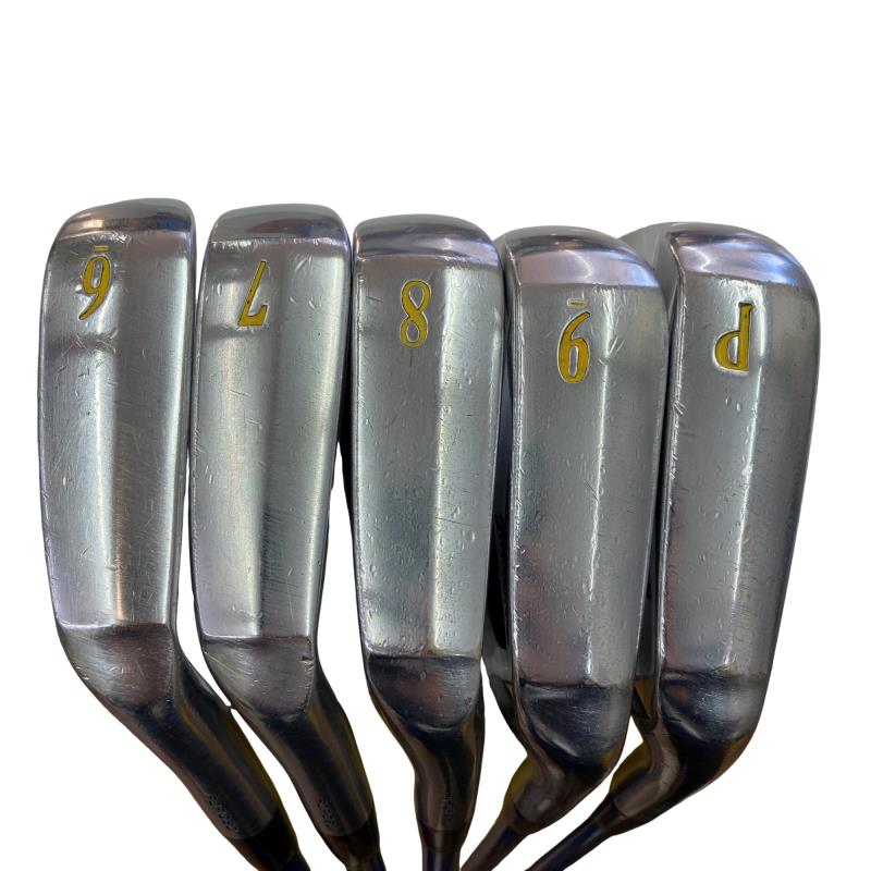 �r�q�h�w�n�m�@�y�T�S�T�@�@�U�r�i���{���F�T�{�Z�b�g�j