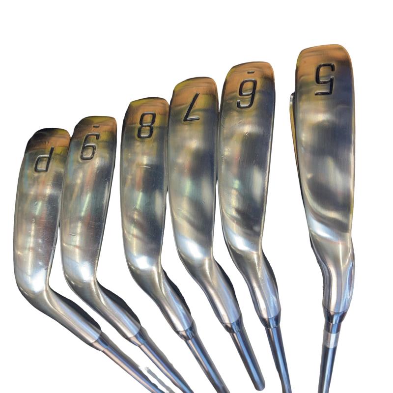 �a�q�h�c�f�d�r�s�n�m�d�@�Q�S�Q�b�a�{�@�U�r�i���{���F�U�{�Z�b�g�j