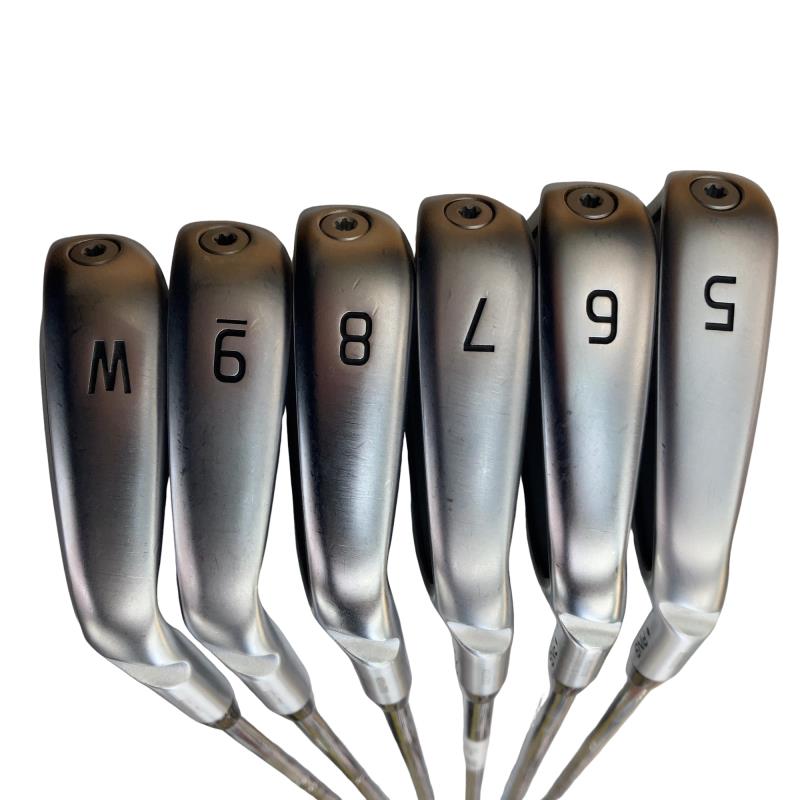 ���Q�R�O�@�U�r�i���{���F�U�{�Z�b�g�j