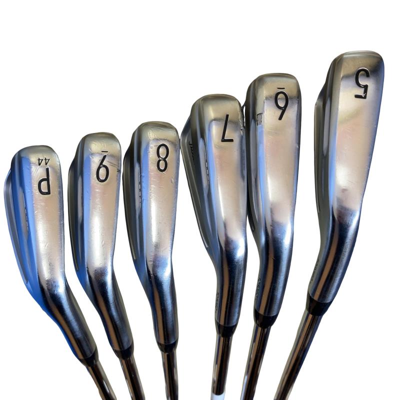 �s���������������@�s�P�O�O�r�i�Q�O�Q�P�j�@�U�r�i���{���F�U�{�Z�b�g�j