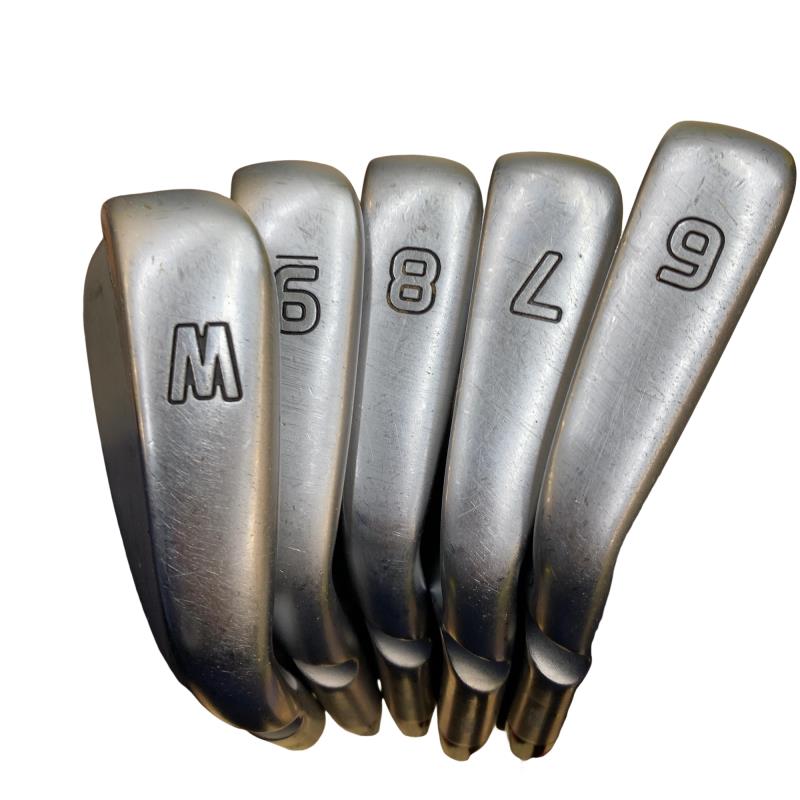 ���T�O�O�@�T�r�i���{���F�T�{�Z�b�g�j