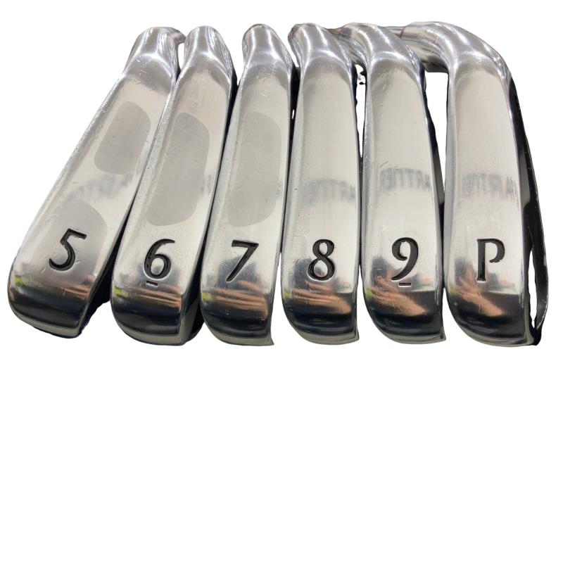 �s���������������@�u�f�R�@�U�r�i���{���F�U�{�Z�b�g�j