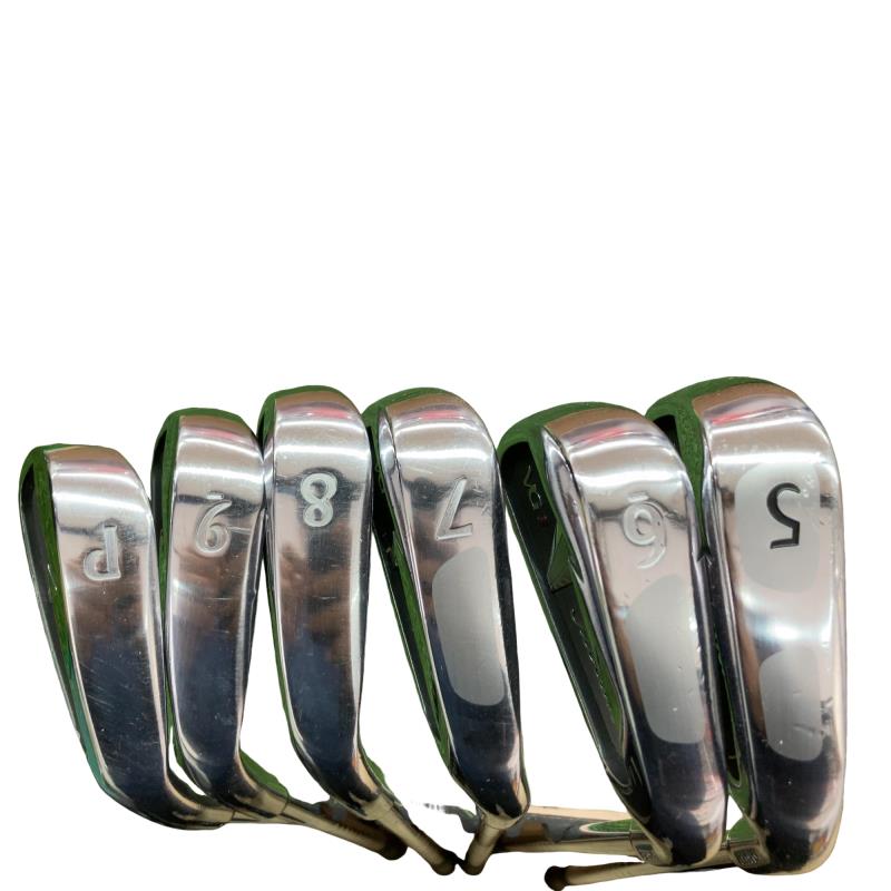 �s���������������@�u�f�R�@�U�r�i���{���F�U�{�Z�b�g�j