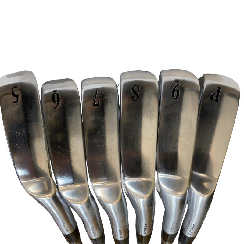 �r�q�h�w�n�m�@�y�T�S�T�@�@�U�r�i���{���F�U�{�Z�b�g�j