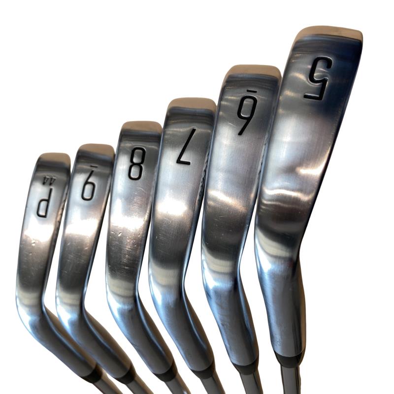 �s���������������@�s�P�T�O�i�Q�O�Q�R�j�@�U�r�i���{���F�U�{�Z�b�g�j