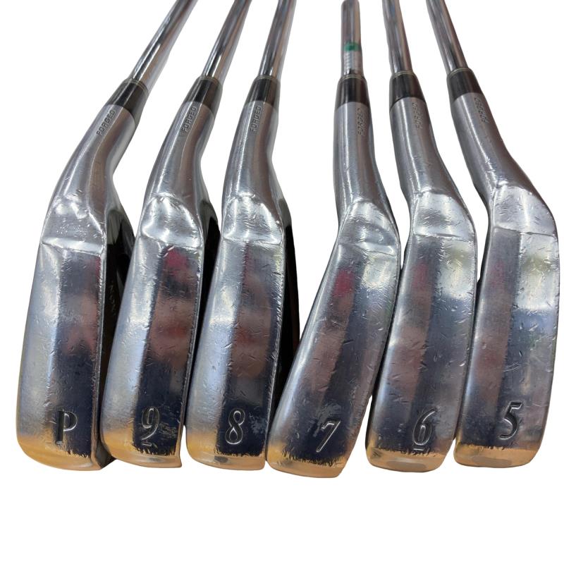 �r�q�h�w�n�m�@�y�T�S�T�@�@�U�r�i���{���F�U�{�Z�b�g�j