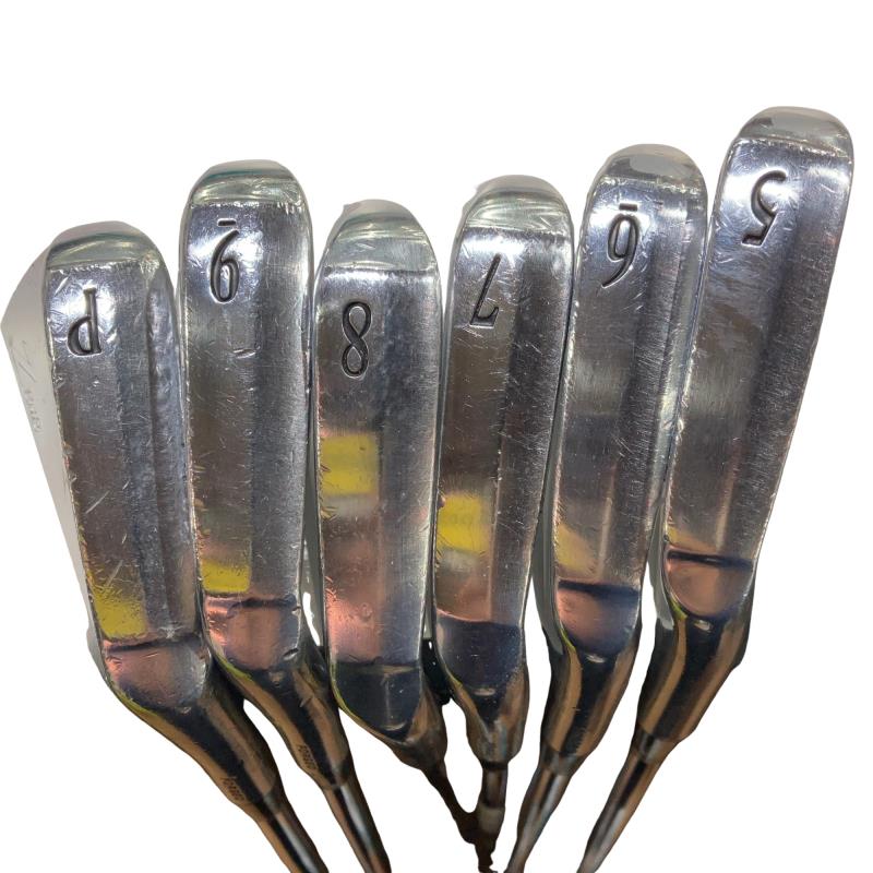 �r�q�h�w�n�m�@�y�X�S�T�@�U�r�i���{���F�U�{�Z�b�g�j