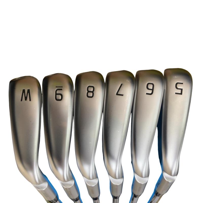 ���T�R�O�@�U�r�i���{���F�U�{�Z�b�g�j