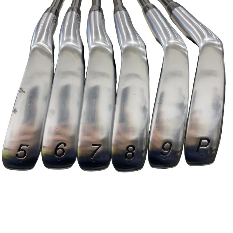 �q�r�@�e�n�q�f�d�c�i�Q�O�P�W�j�@�U�r�i���{���F�U�{�Z�b�g�j