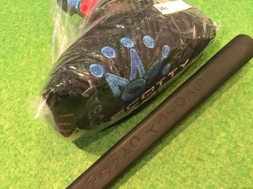 ＳＣＯＴＴＹ　ＣＡＭＥＲＯＮ　ＧＬＯＢＡＬ　ＬＩＭＩＴＥＤ（２０１８）　３４インチ