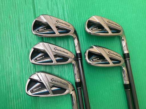 rhl@l`w@@Tri{FT{Zbgj