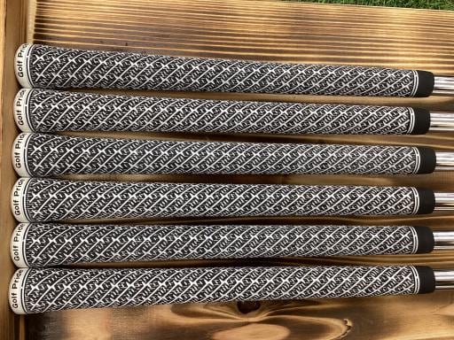 �a�q�h�c�f�d�r�s�n�m�d�@�Q�S�Q�b�a�{�@�U�r�i���{���F�U�{�Z�b�g�j