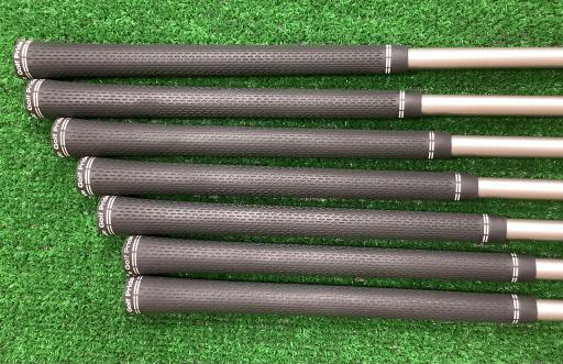 ���Q�R�O�@�V�r�i���{���F�V�{�Z�b�g�j