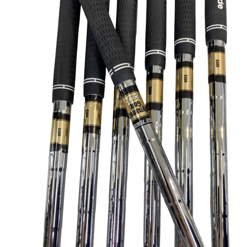 �s���������������@�u�f�R�i�Q�O�P�U�j�@�V�r�i���{���F�V�{�Z�b�g�j